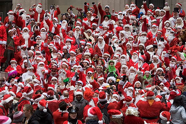 There are a LOT of Santas...